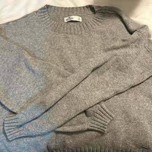Small Hollister sweater
